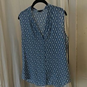 Ann Taylor blue/white patterned blouse - size M